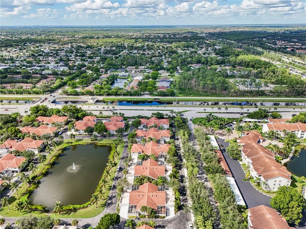 QUAIL WOODS COURTYARDS - Residential