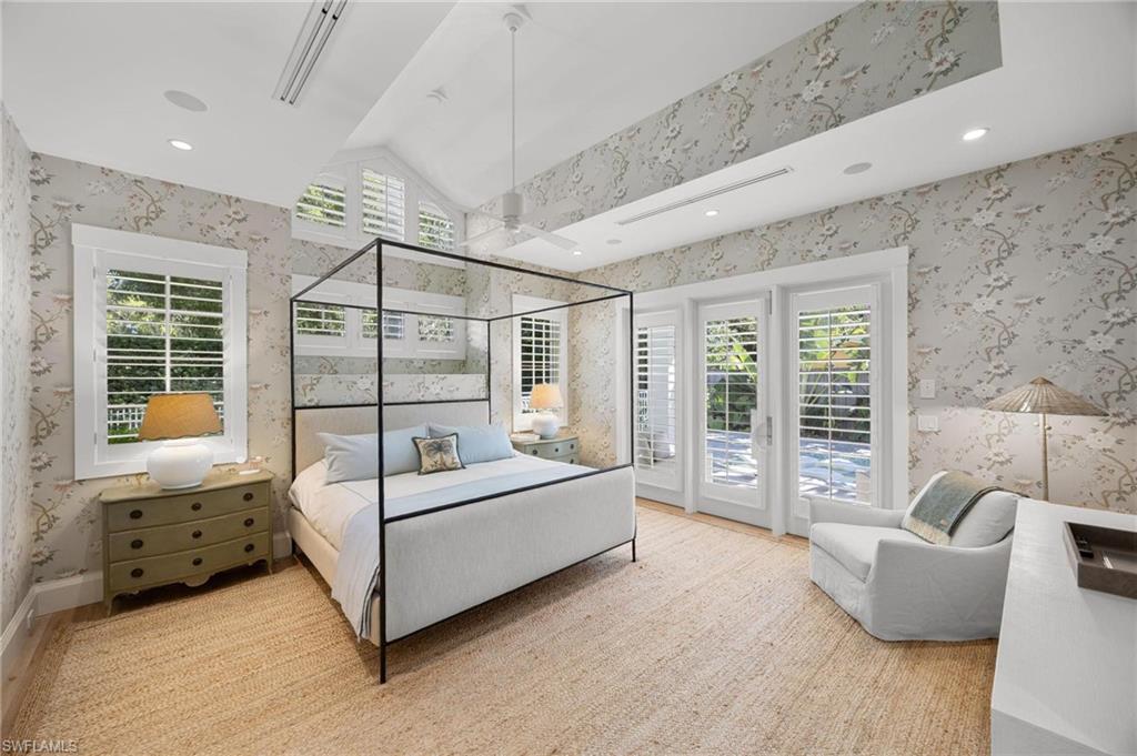 OLDE NAPLES - Residential