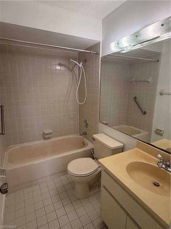 BEACON SQUARE - Residential Lease