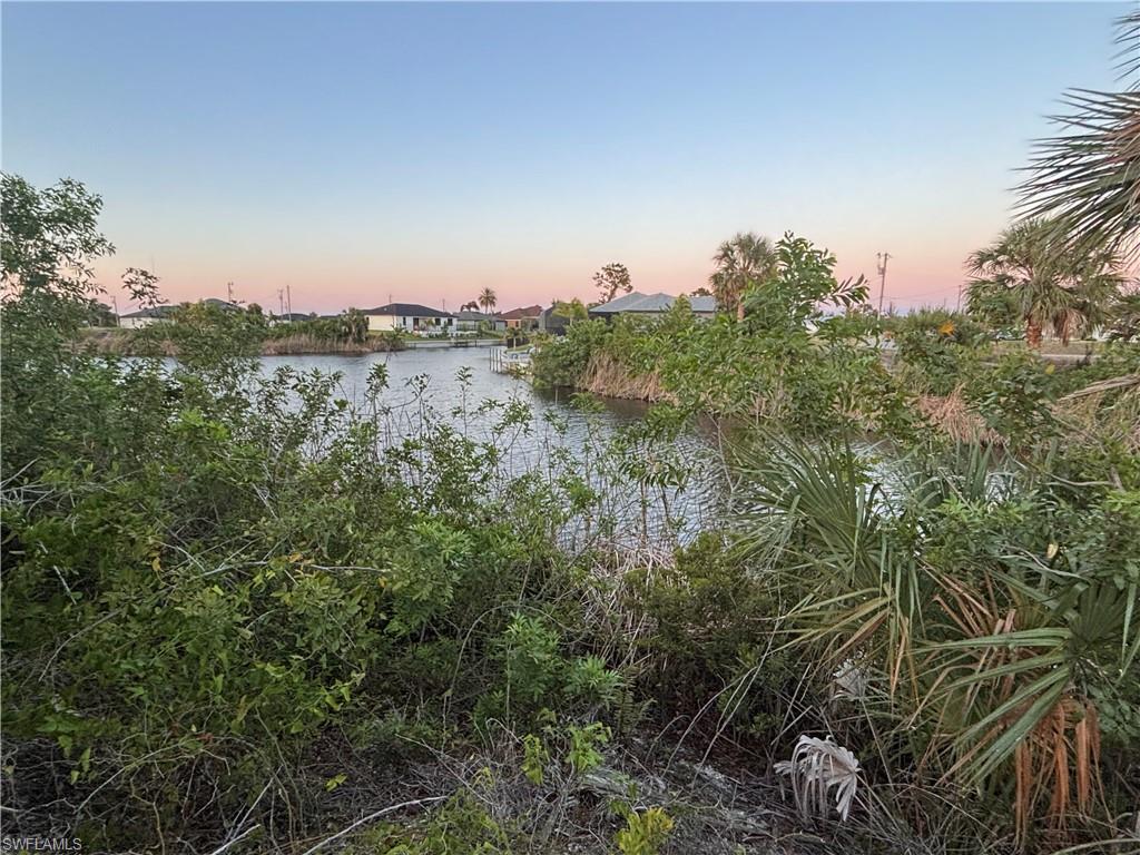 CAPE CORAL - Land