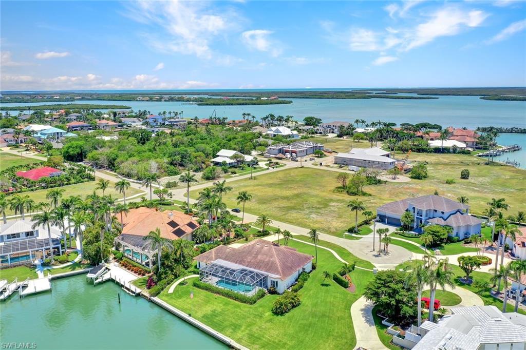 MARCO BEACH - Residential