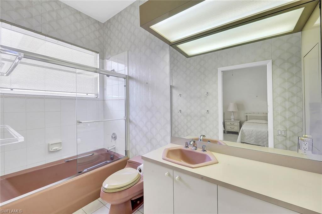 MARCO BEACH - Residential