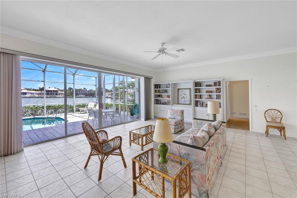 MARCO BEACH - Residential