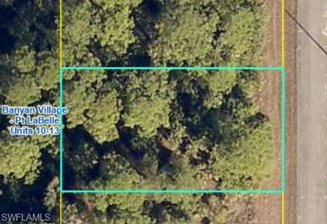 Build your dream home in the rapidly growing community of Banyan Village! This approximately 0.23± acre residential lot is surrounded by newer homes and ongoing development, making it an excellent opportunity for both homeowners and investors. Enjoy the peaceful charm of LaBelle while benefiting from convenient access to Florida’s East Coast, as well as nearby shopping, dining, schools, parks, and everyday amenities. Whether you’re ready to build today or invest for tomorrow, this is your chance to own in one of the area’s up-and-coming neighborhoods.