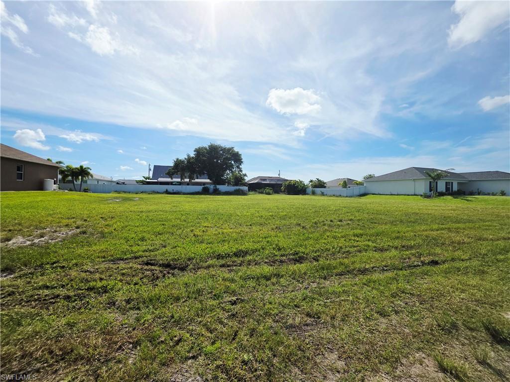 CAPE CORAL - Land