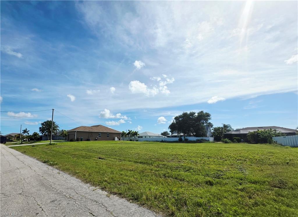 CAPE CORAL - Land