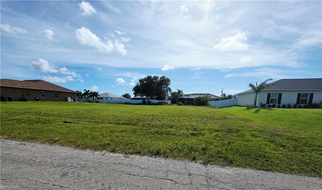 CAPE CORAL - Land