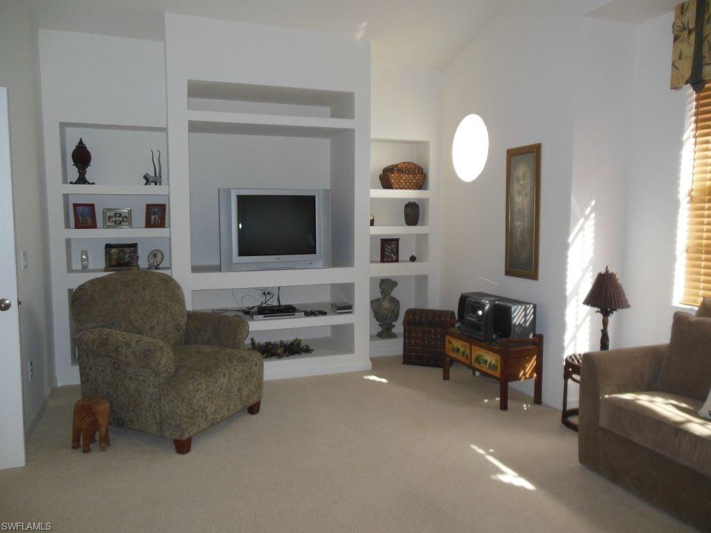 CROWN COLONY - Residential