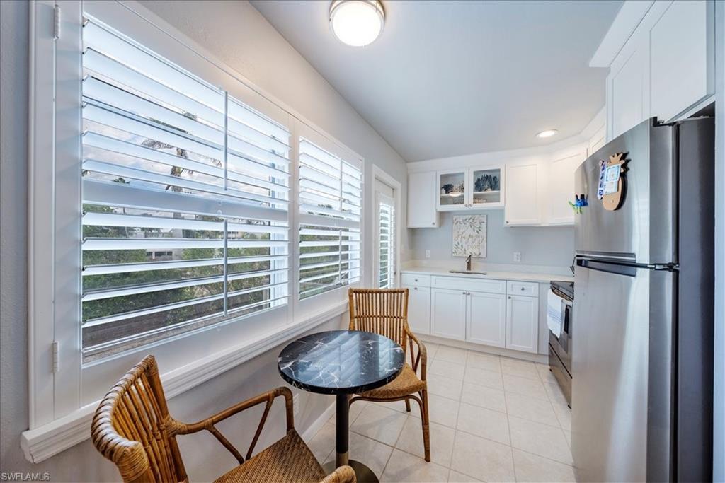 GARDEN MANOR - Residential Lease