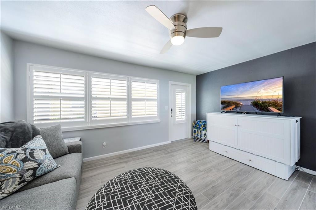 GARDEN MANOR - Residential Lease