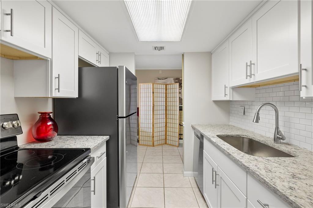 TOWERS CONDO - Residential