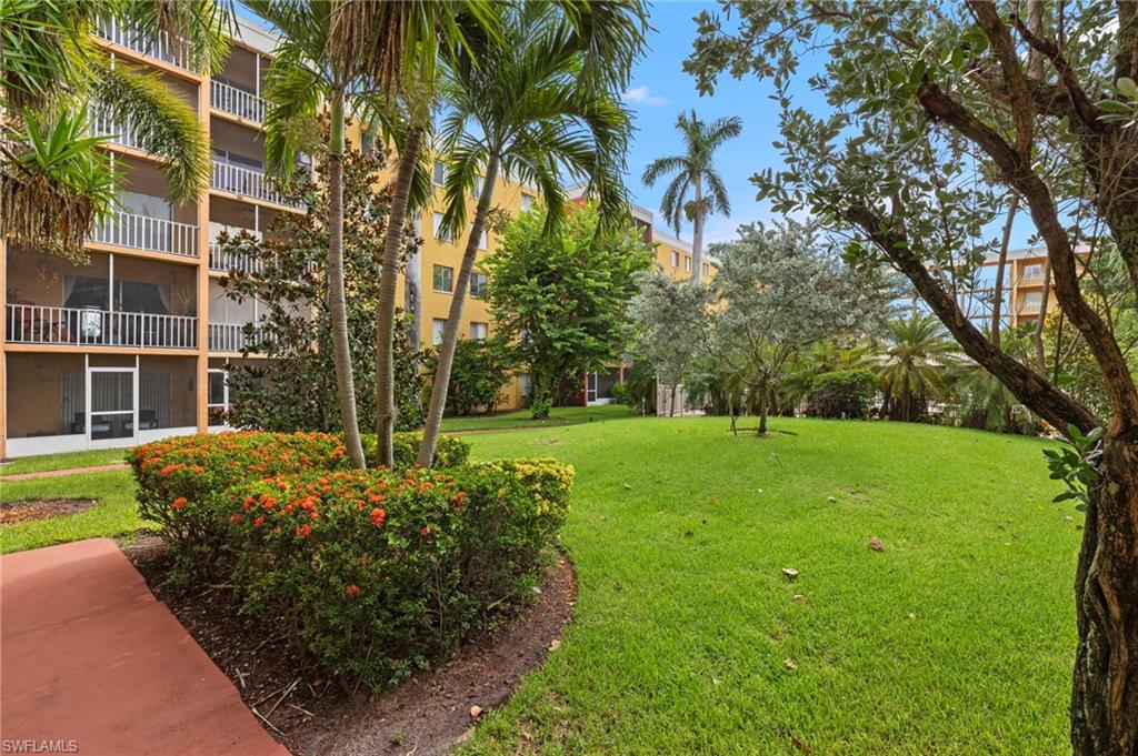 TOWERS CONDO - Residential