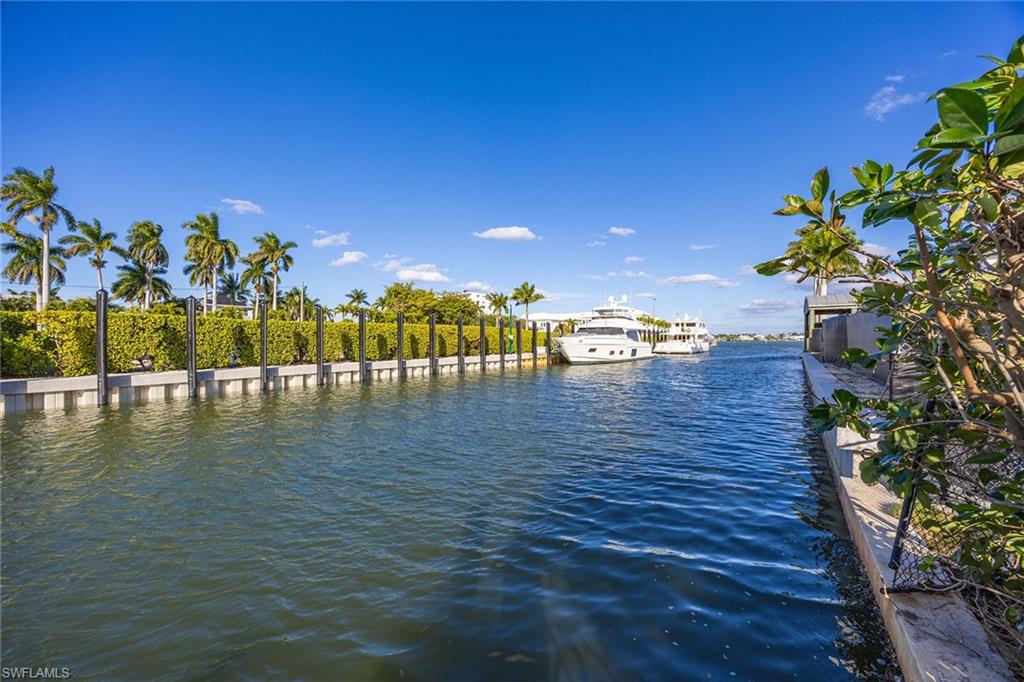 AQUALANE SHORES - Residential