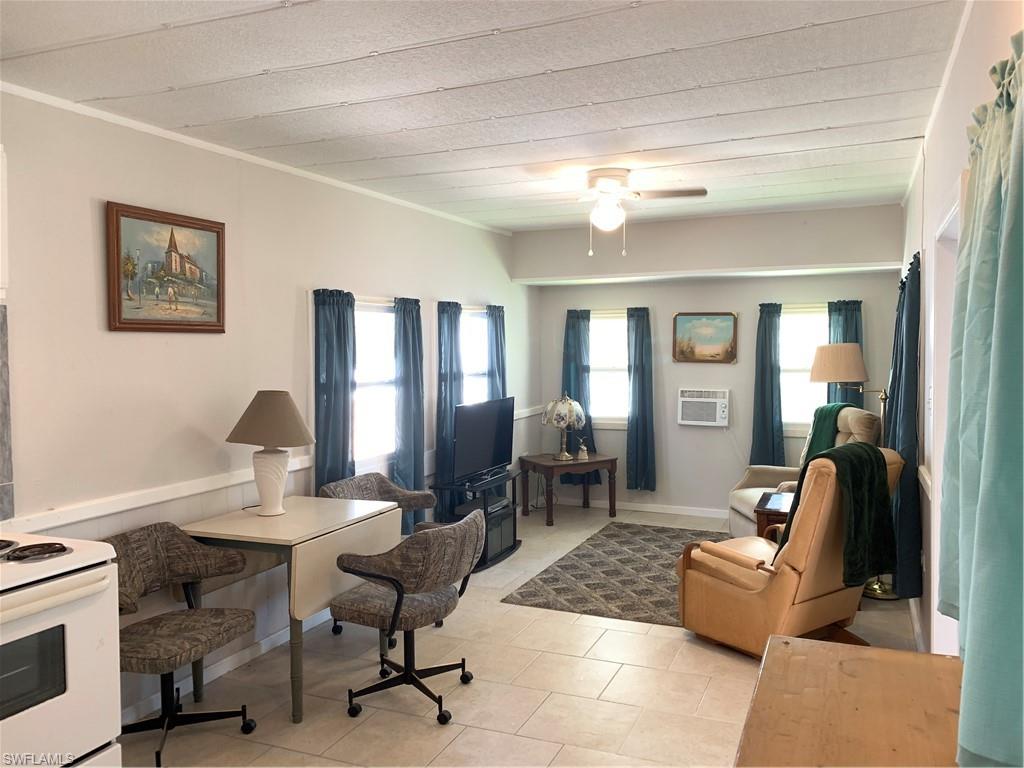 MARINERS COVE - Residential