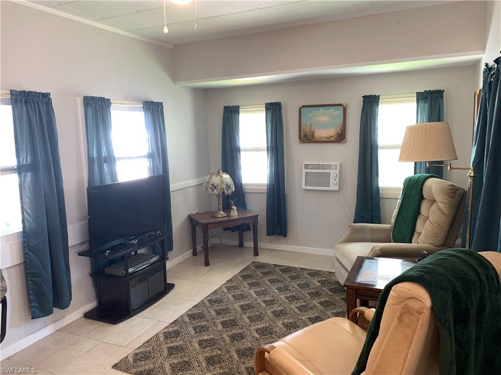 MARINERS COVE - Residential