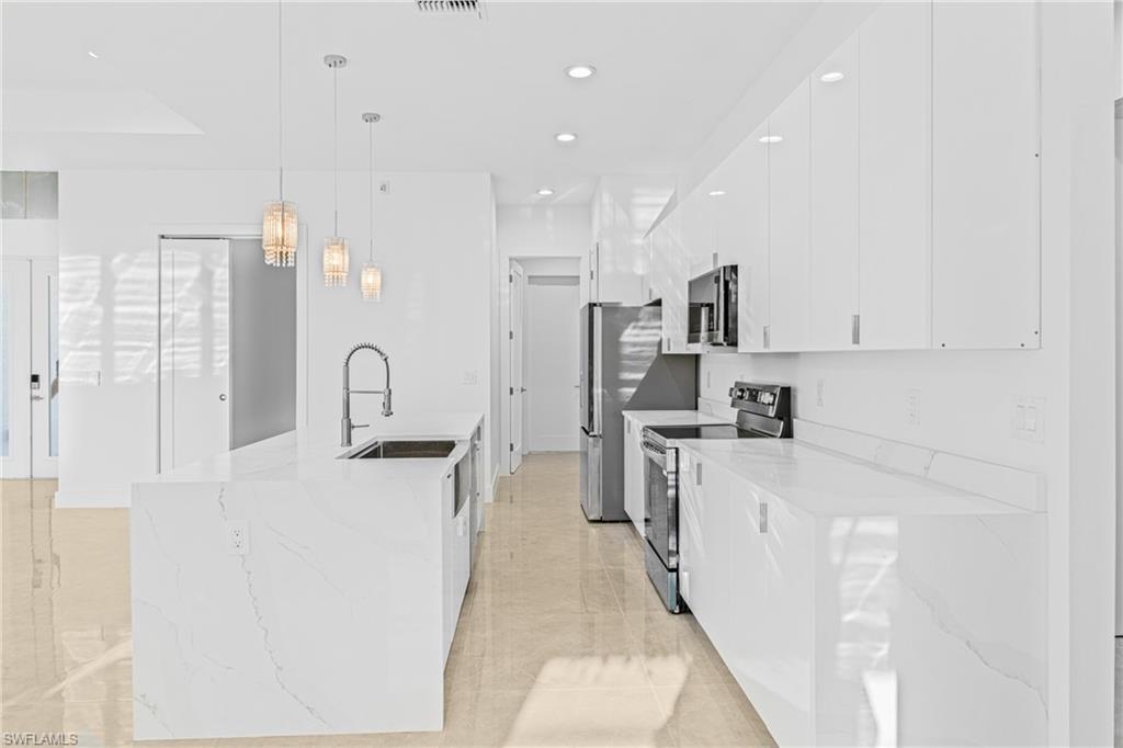 CAPE CORAL - Residential Lease