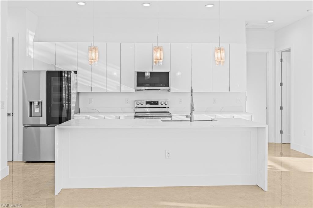 CAPE CORAL - Residential Lease