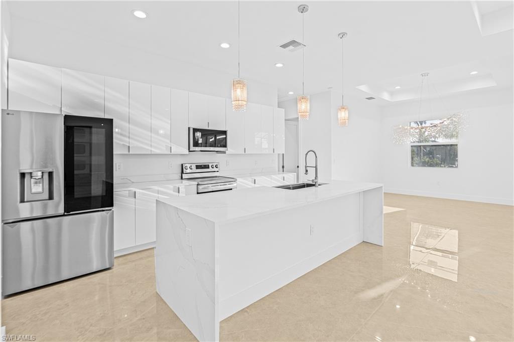 CAPE CORAL - Residential Lease