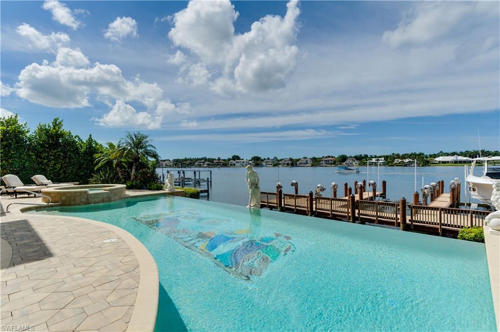 ROYAL HARBOR - Residential