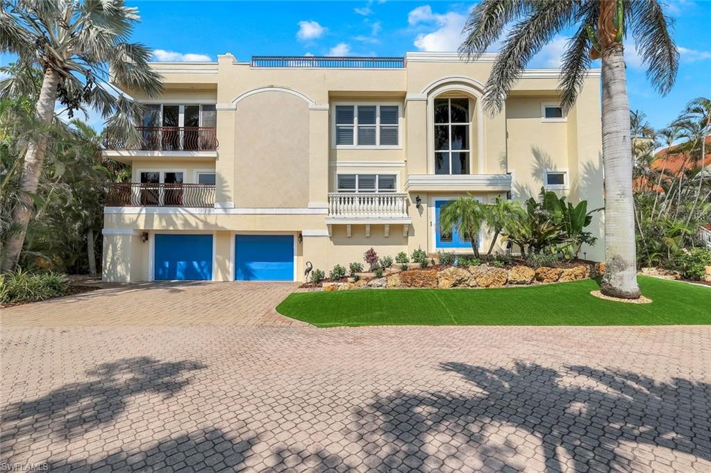 FLAMINGO HARBOUR CONDO - Residential