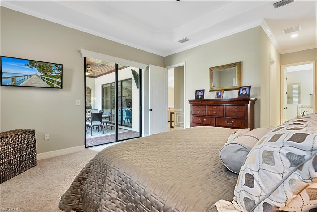 TWIN EAGLES - Residential