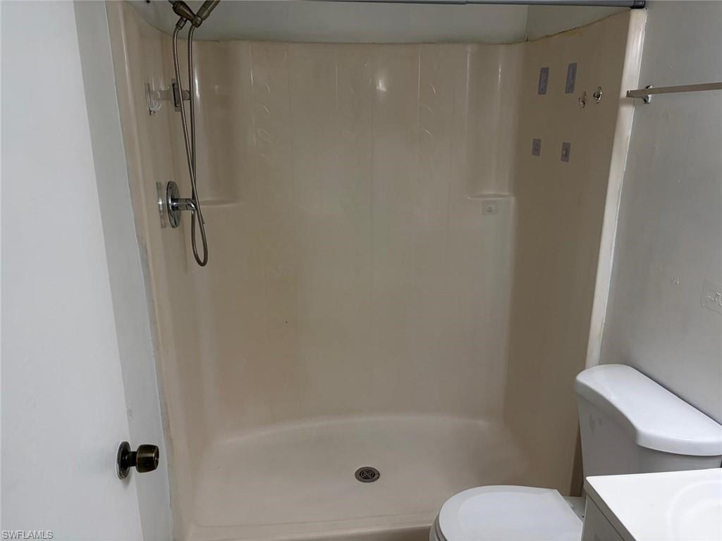 EVANSTON PARK CONDO - Residential Lease