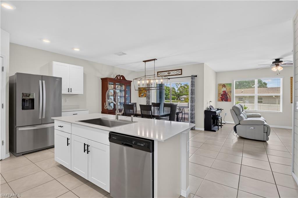 SAN CARLOS PARK - Residential