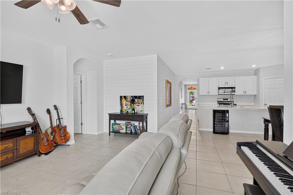 SAN CARLOS PARK - Residential