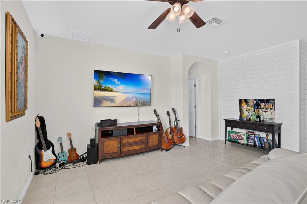 SAN CARLOS PARK - Residential
