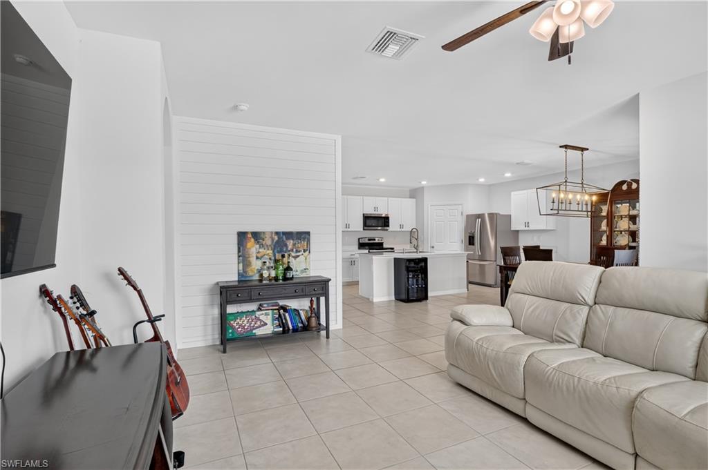 SAN CARLOS PARK - Residential