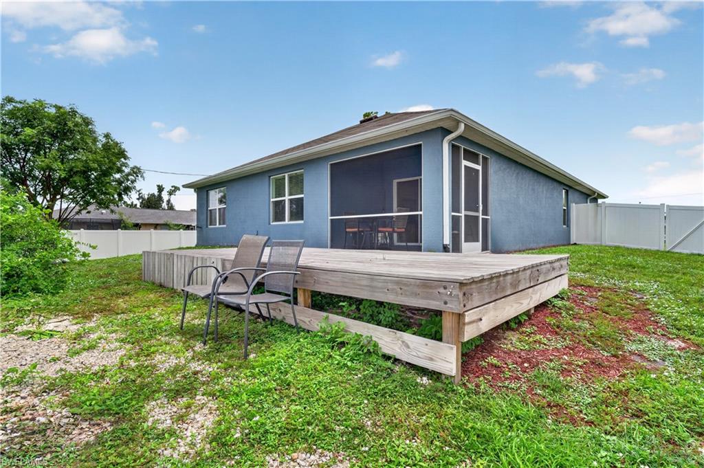 SAN CARLOS PARK - Residential
