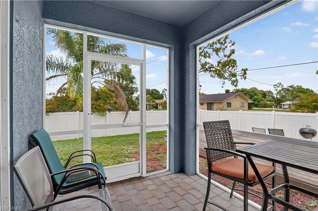 SAN CARLOS PARK - Residential