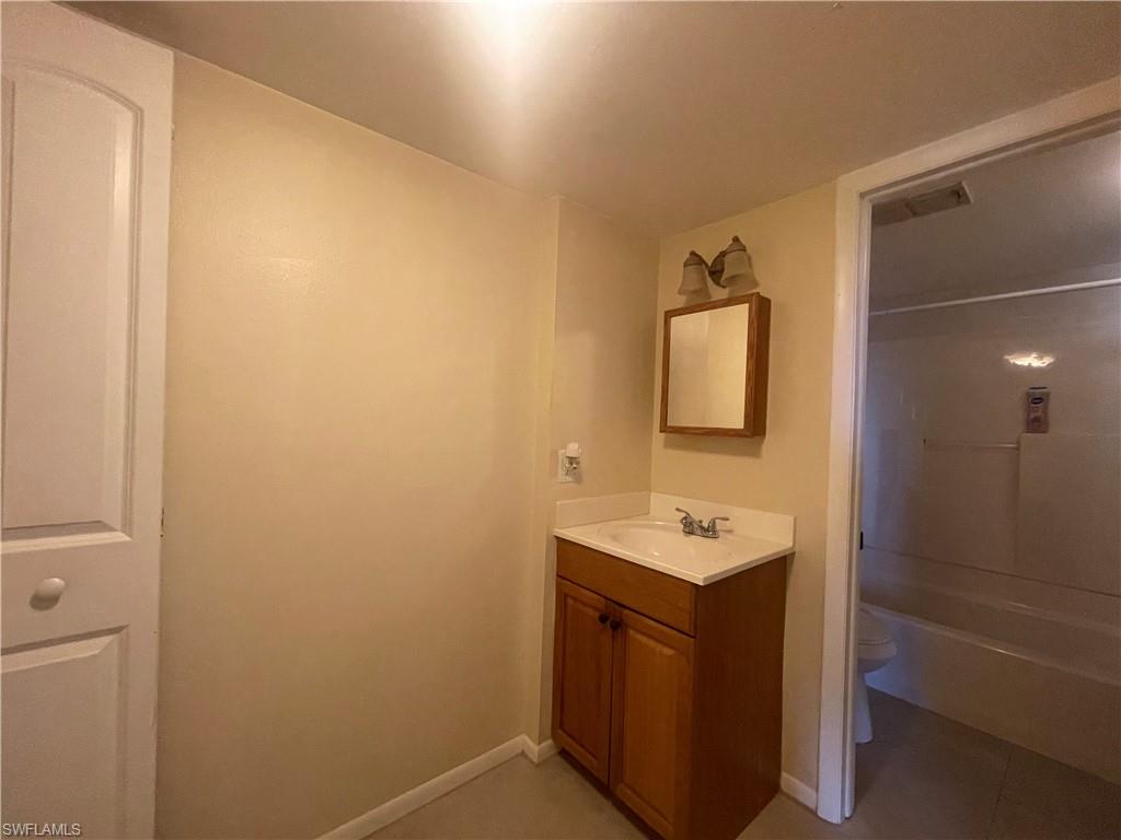 TOWERS CONDO - Residential