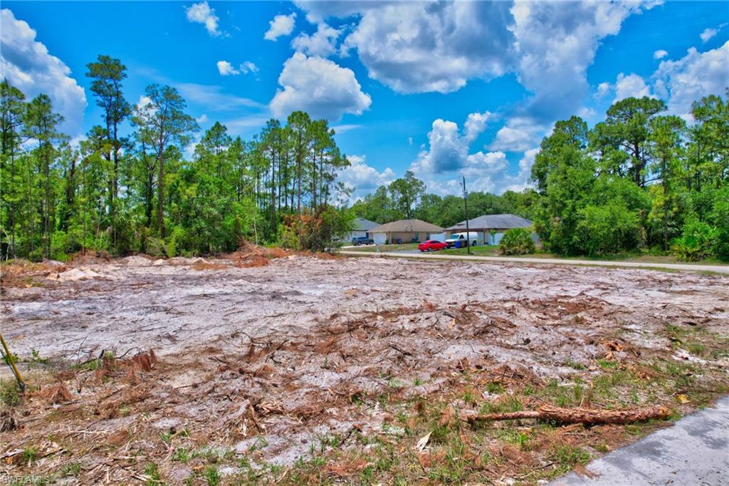 LEHIGH ACRES - Land