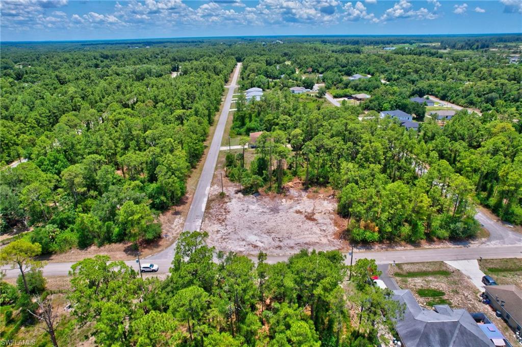 LEHIGH ACRES - Land