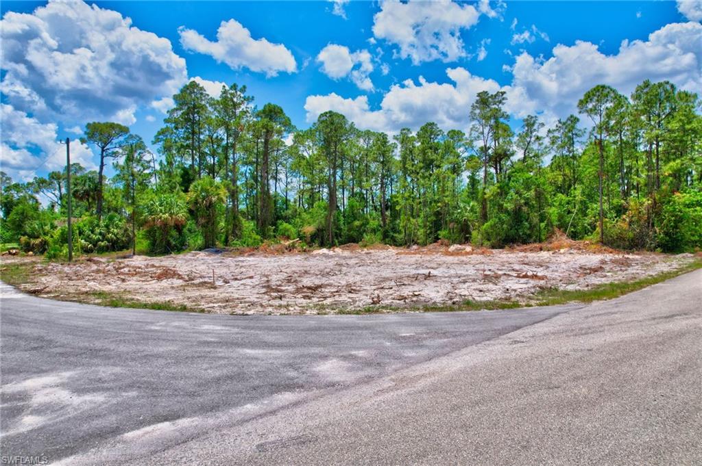 LEHIGH ACRES - Land
