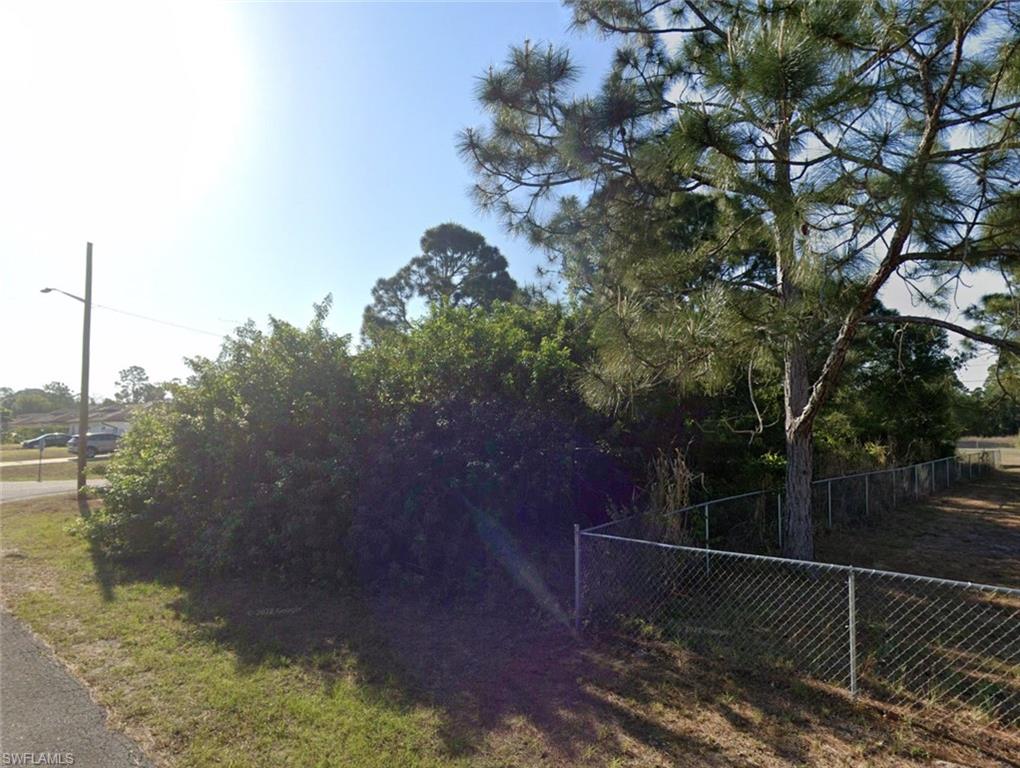 LEHIGH ACRES - Land