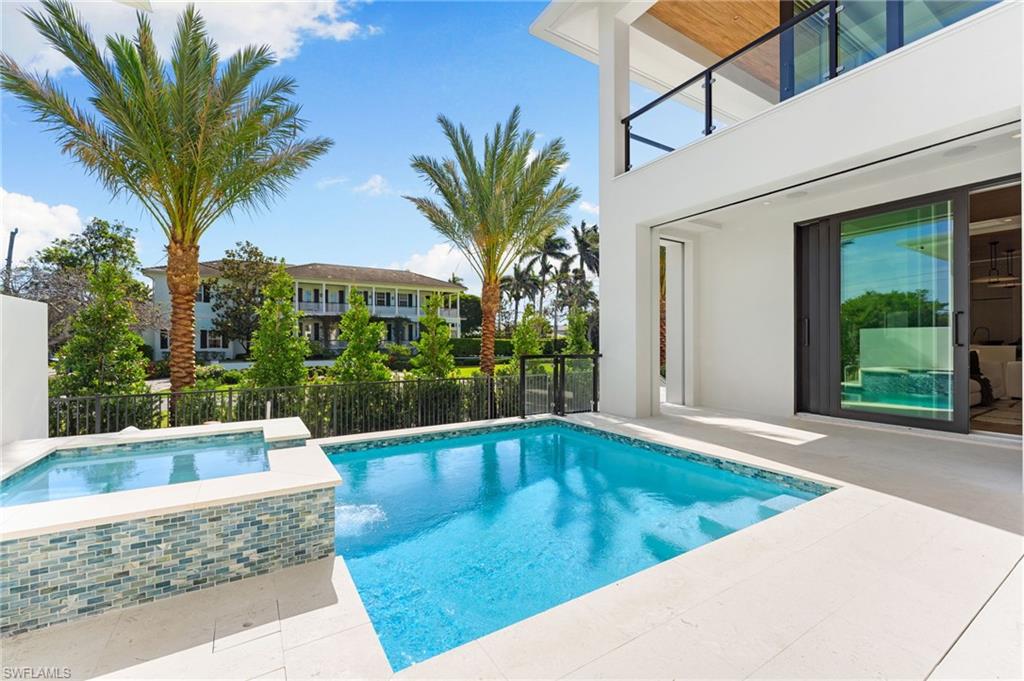 OLDE NAPLES - Residential