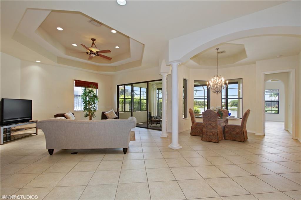 LONGSHORE LAKE - Residential
