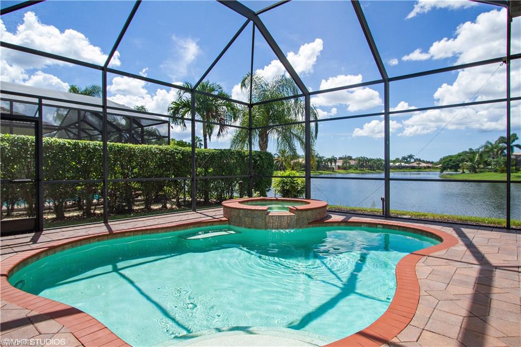 LONGSHORE LAKE - Residential