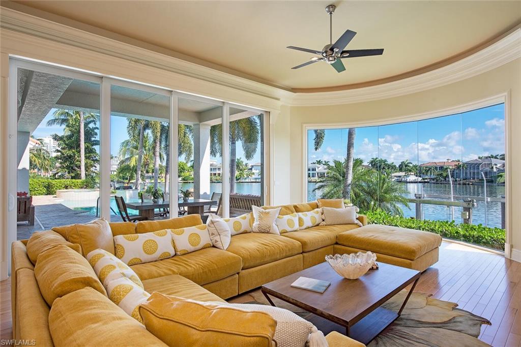 PARK SHORE - Residential