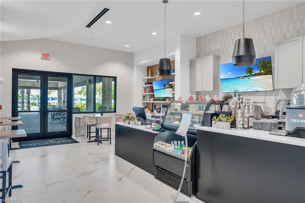 ESPLANADE LAKE CLUB - Residential Lease