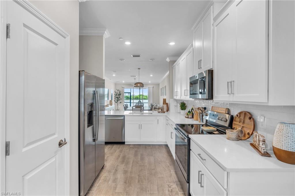 ESPLANADE LAKE CLUB - Residential Lease