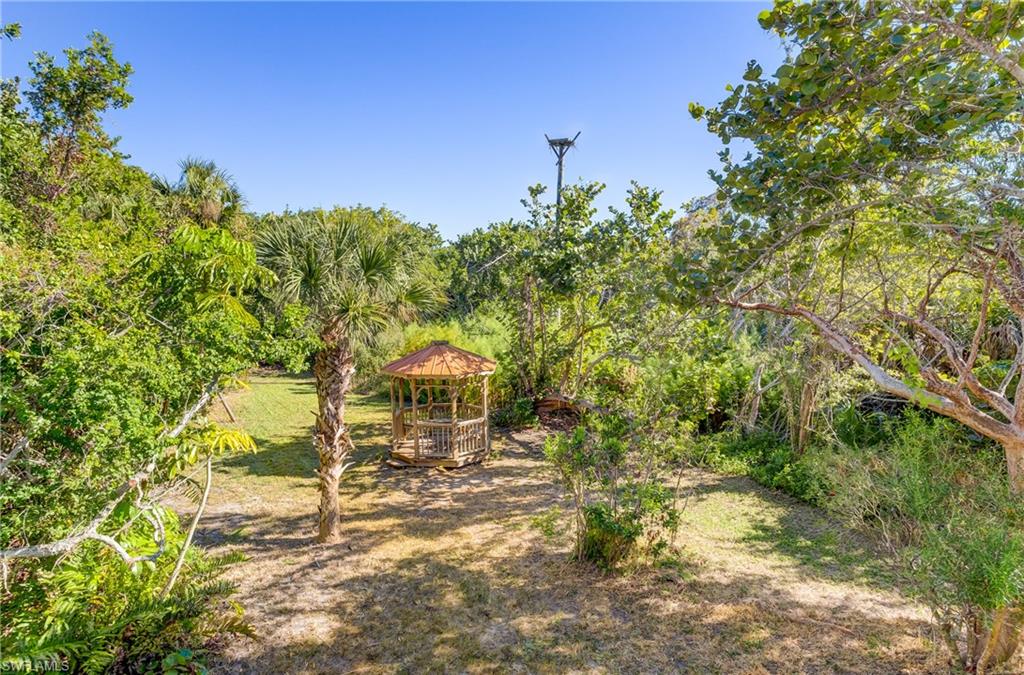 SANIBEL BAYOUS - Residential