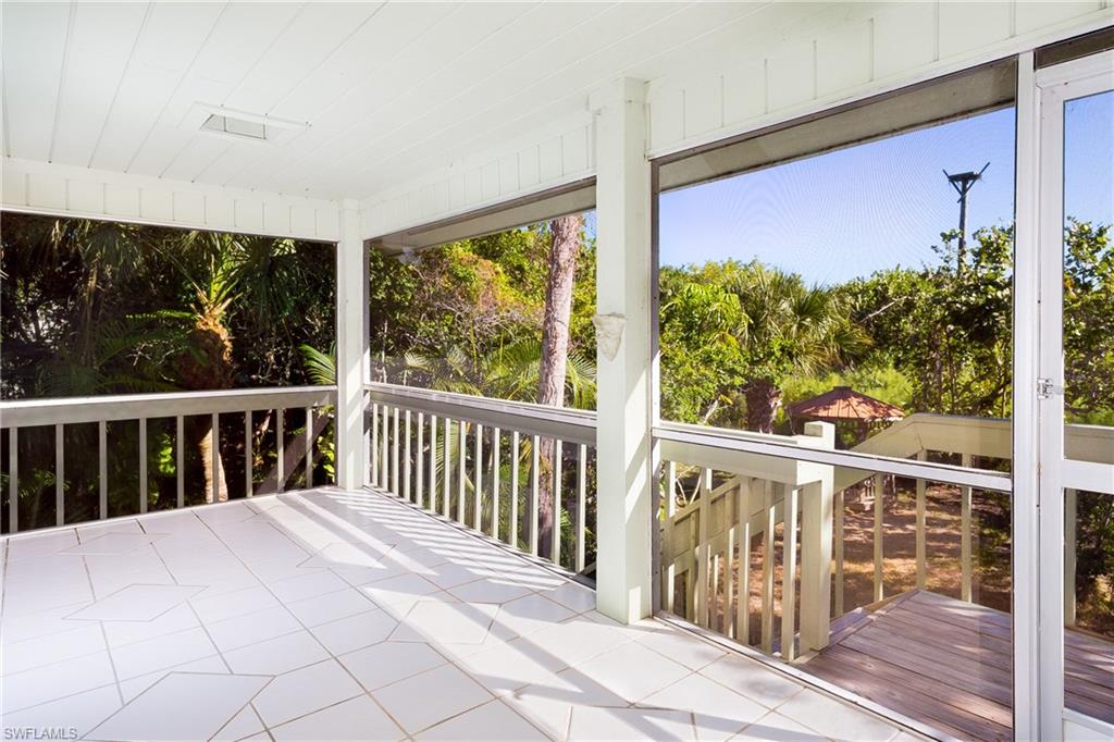 SANIBEL BAYOUS - Residential