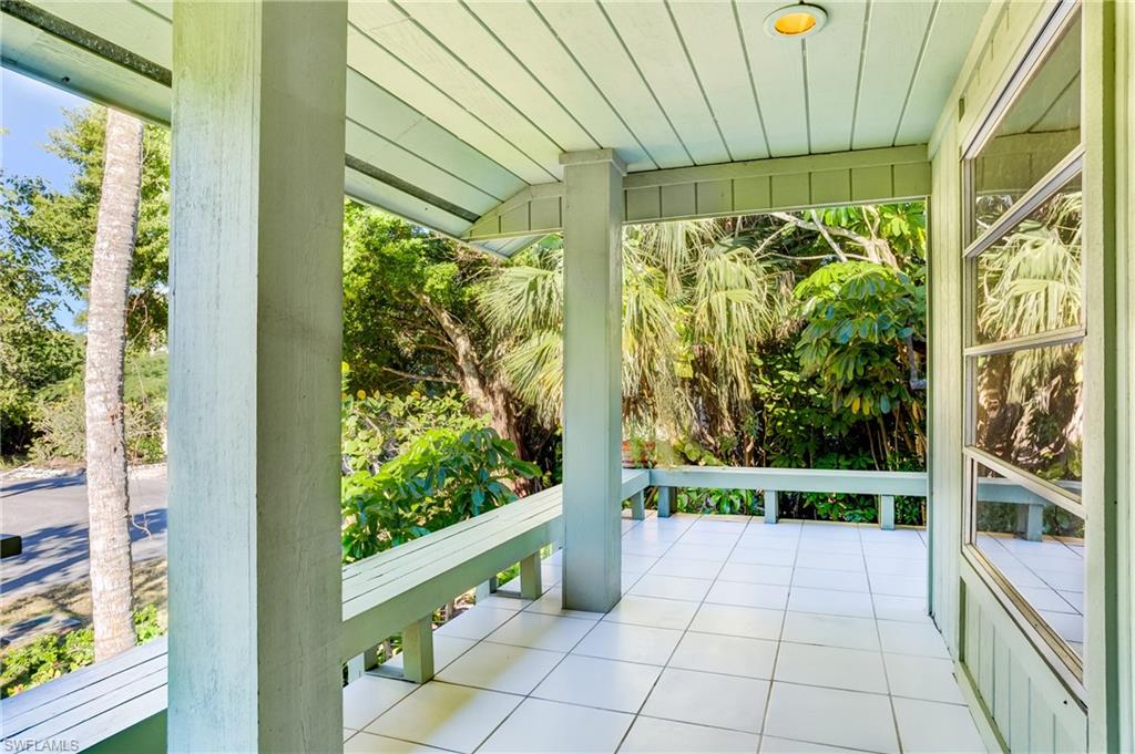 SANIBEL BAYOUS - Residential