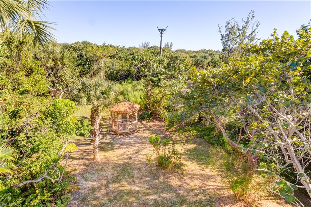 SANIBEL BAYOUS - Residential