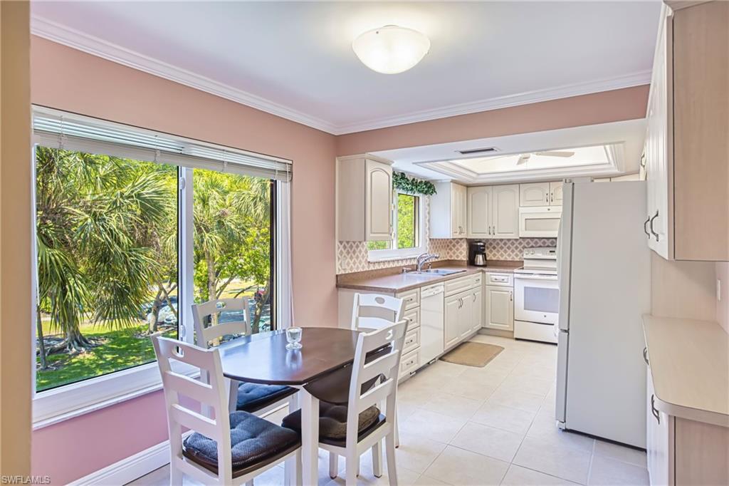 SEVEN LAKES - Residential Lease