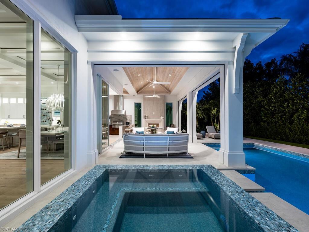 PARK SHORE - Residential