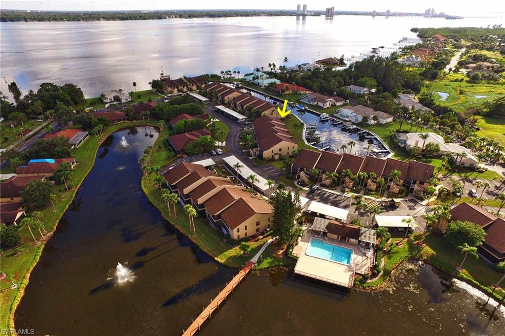 ADMIRALTY YACHT & RACQUET CLUB - Residential